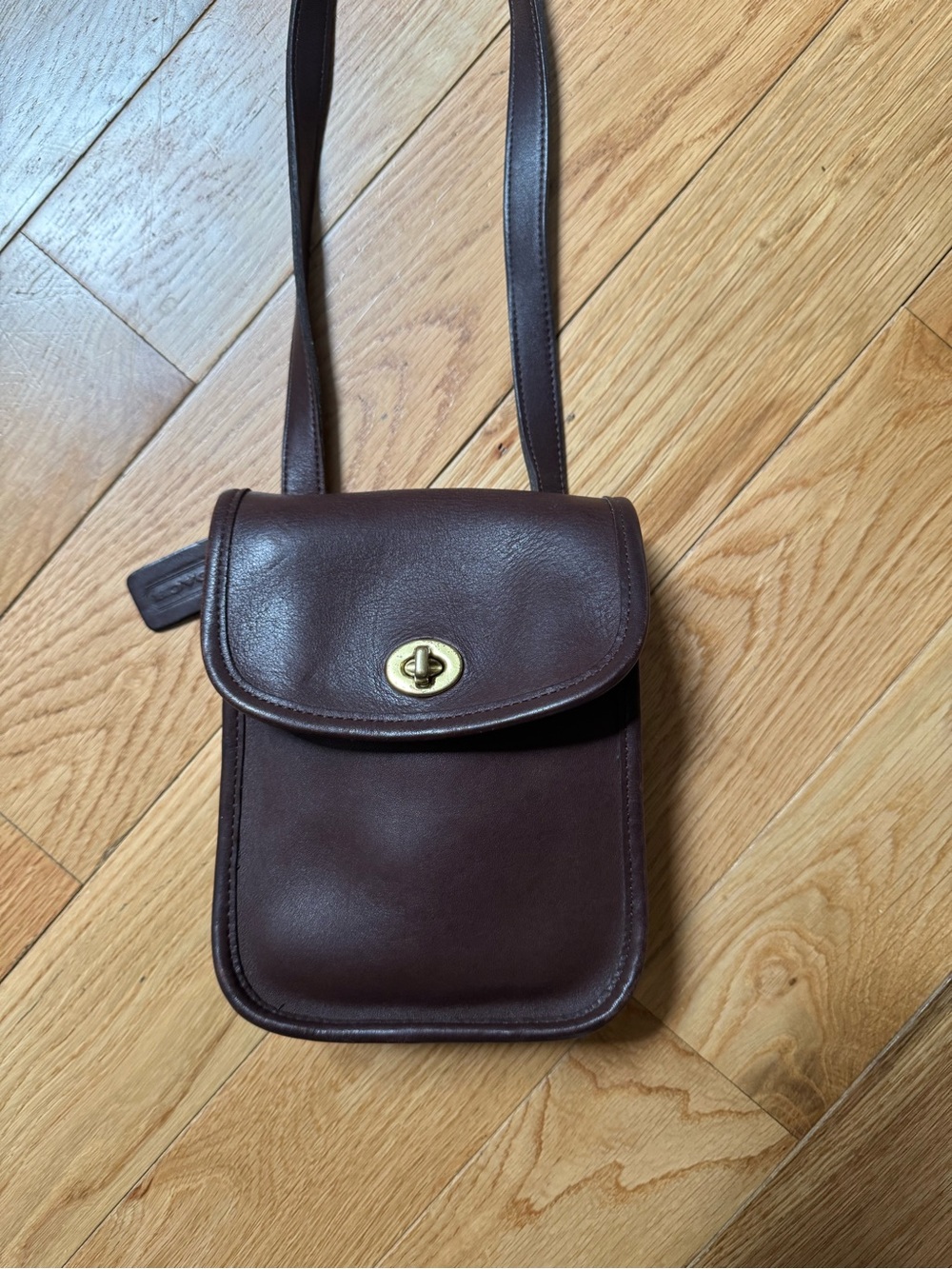 Vintage Coach Small Sidepack 9978 in Mahogany with Hang Tag